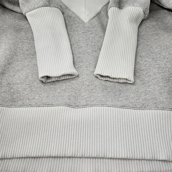 AGOLDE Klara Heather Grey Extended V-Neck Heavyweight Brushed Fleece Sweatshirt - Picture 8 of 12